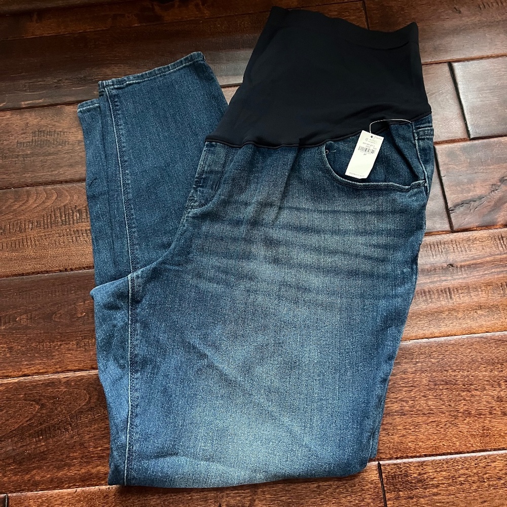 Old Navy Maternity Jeans NWT